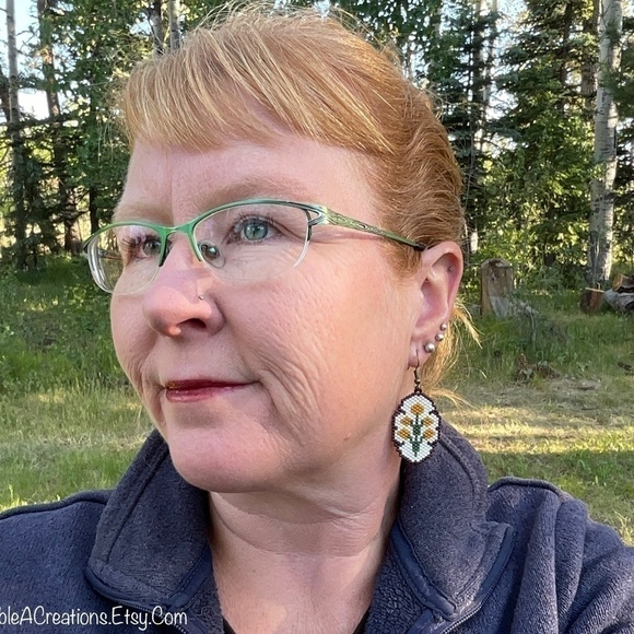 Tan Flowers Beaded Earrings, New, Handmade by Me - Picture 8 of 10